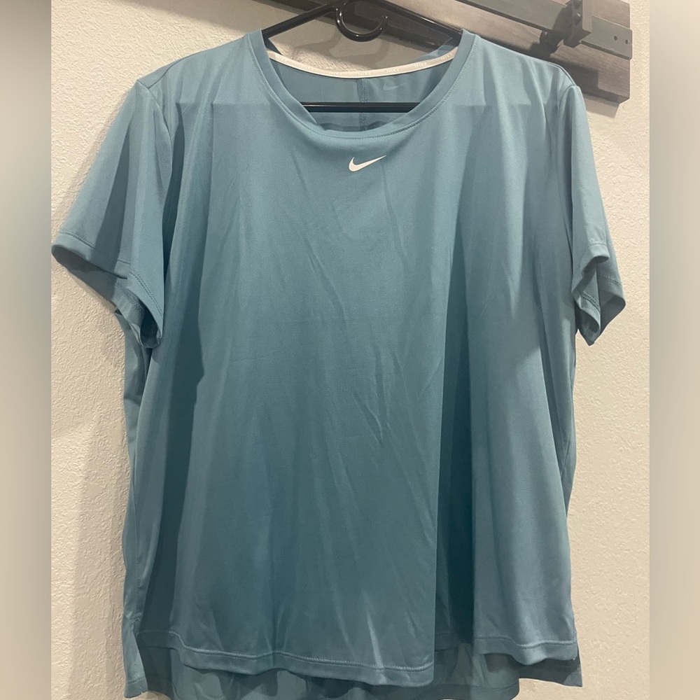 Women’s Nike Dri-Fit T-shirt